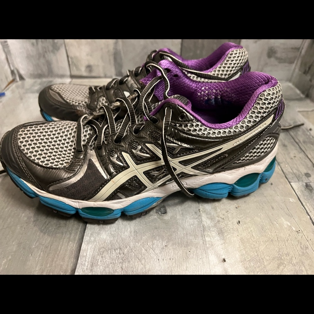 ASICS womens running shoes size 7